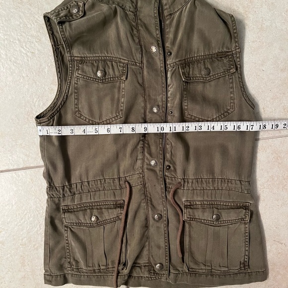 NWOT Max Studio Army Green Vest Max Jeans  XS - Picture 8 of 12